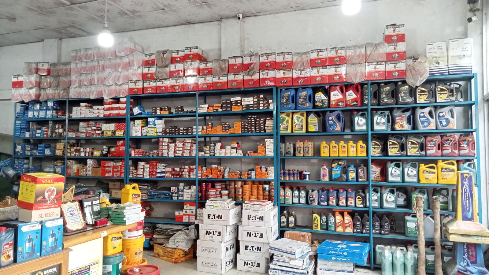 New Saiful Motors interior shelves