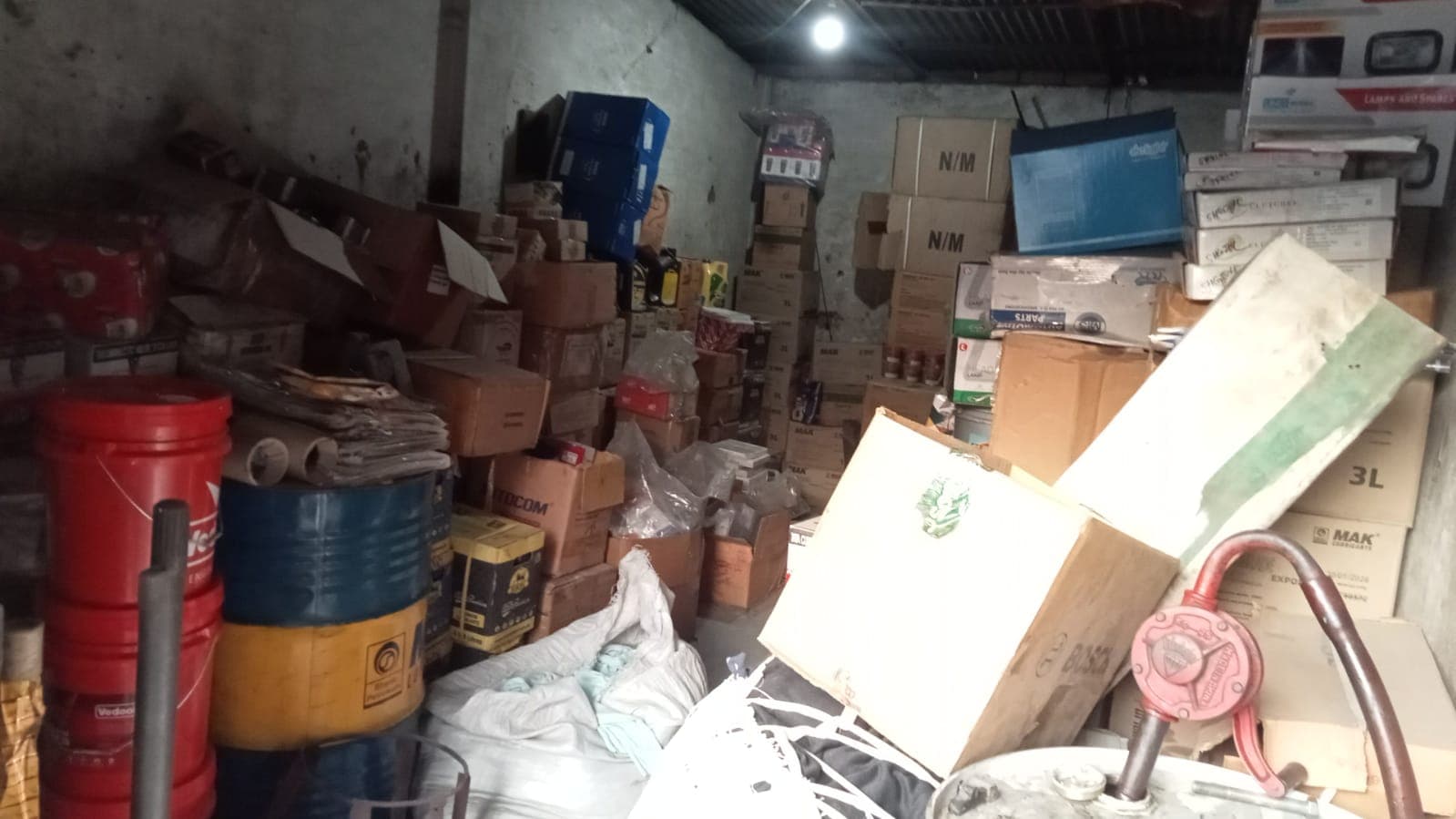 Warehouse inventory and storage